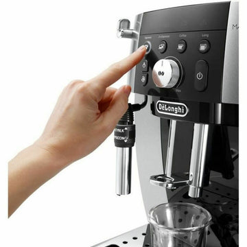 Superautomatische Kaffeemaschine DeLonghi Schwarz Silberfarben 15 bar 1,8 L