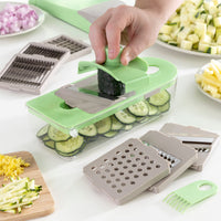 7 in 1 vegetable cutter, grater and mandolin with recipes and accessories Choppie Expert InnovaGoods