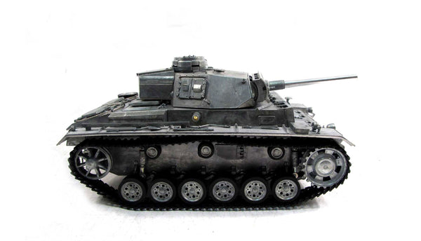 Panzer III 1:16 Professional Line III BB/UP