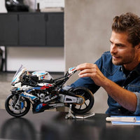 Kocke   Lego Technic BMW M 1000 RR Motorcycle          