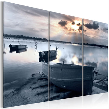 Canvas Print - A small boat by a lake