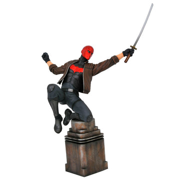 DC Comic Gallery Red Hood diorama statue 23cm