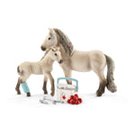 SCHLEICH Horse Club Hannah's First-aid Kit Toy Playset, 5 to 12 Years, Multi-colour (42430)